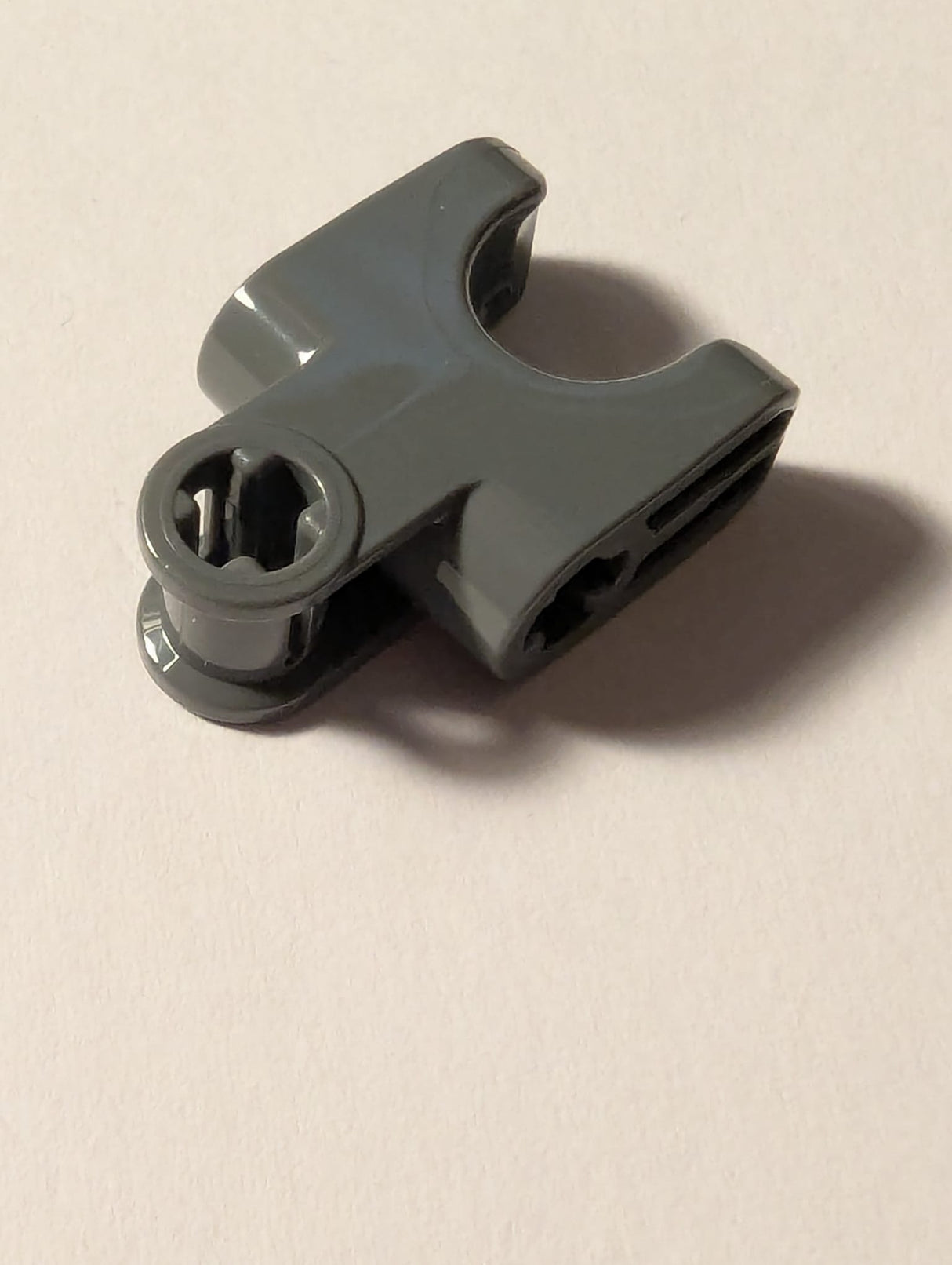 NEU Technic, Axle Connector 2 x 3 with Ball Joint Socket - Closed Sides, Straight Forks with Closed Axle Holes neudunkelgrau dark bluish gray