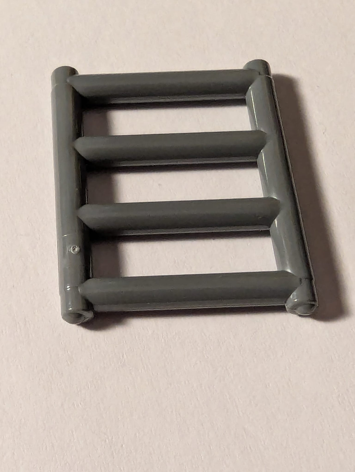 NEU Bar 1 x 4 x 3 Grille with End Protrusions neudunkelgrau dark bluish gray