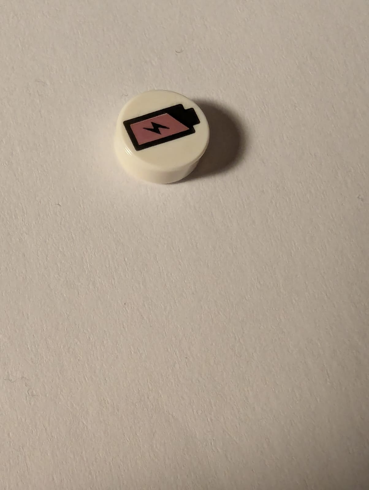 NEU Fliese, rund 1 x 1 mit schwarzem und metallisch rosa Akkulademuster weiß