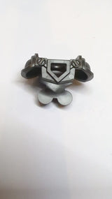 Minifigur Brustplatte mit Schulter Pads, Pentagonal Cutout und 4 Noppen on Back titan