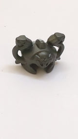 Minifigur, Kopfbedeckung Helm Ninjago mit Wangenprotektor und 2 Schlangen mit Reißzähnen titan