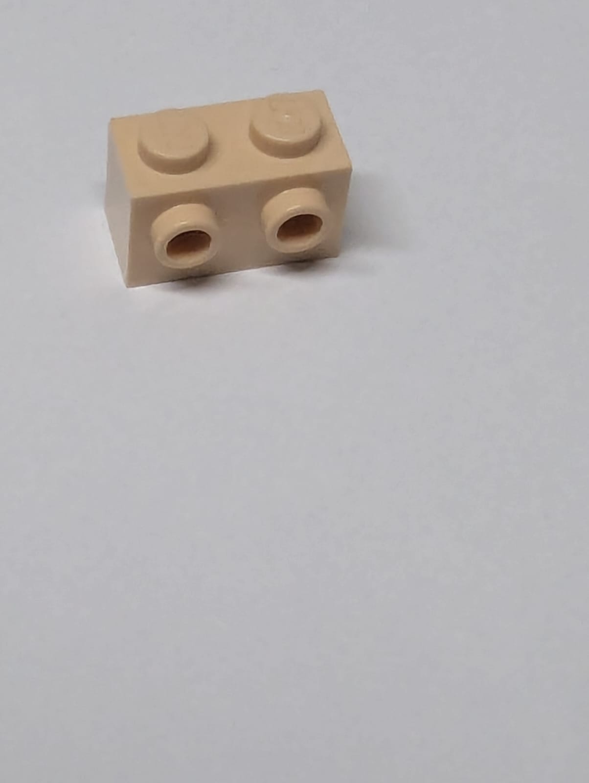 NEU Stein, modifiziert 1 x 2 mit Nieten an der Seite hellnougat