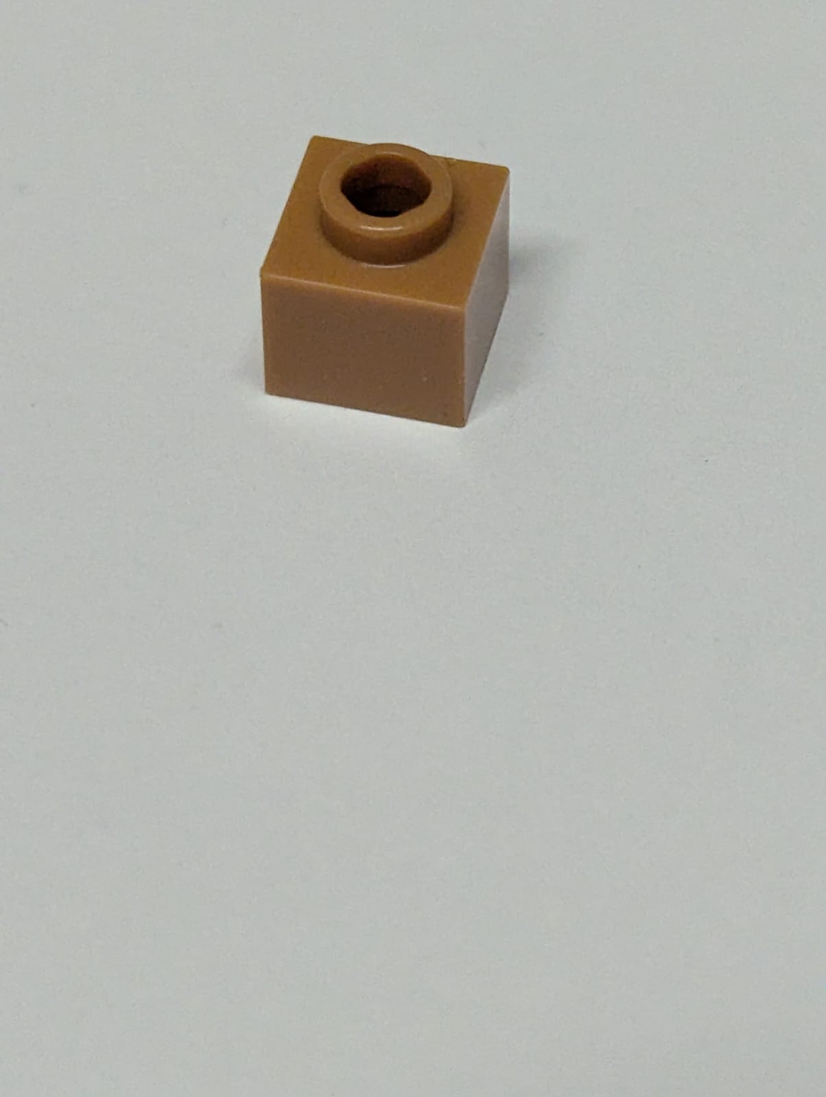 NEU Stein, modifiziert 1 x 1 x 2/3 mit offener Noppe nougat (medium)