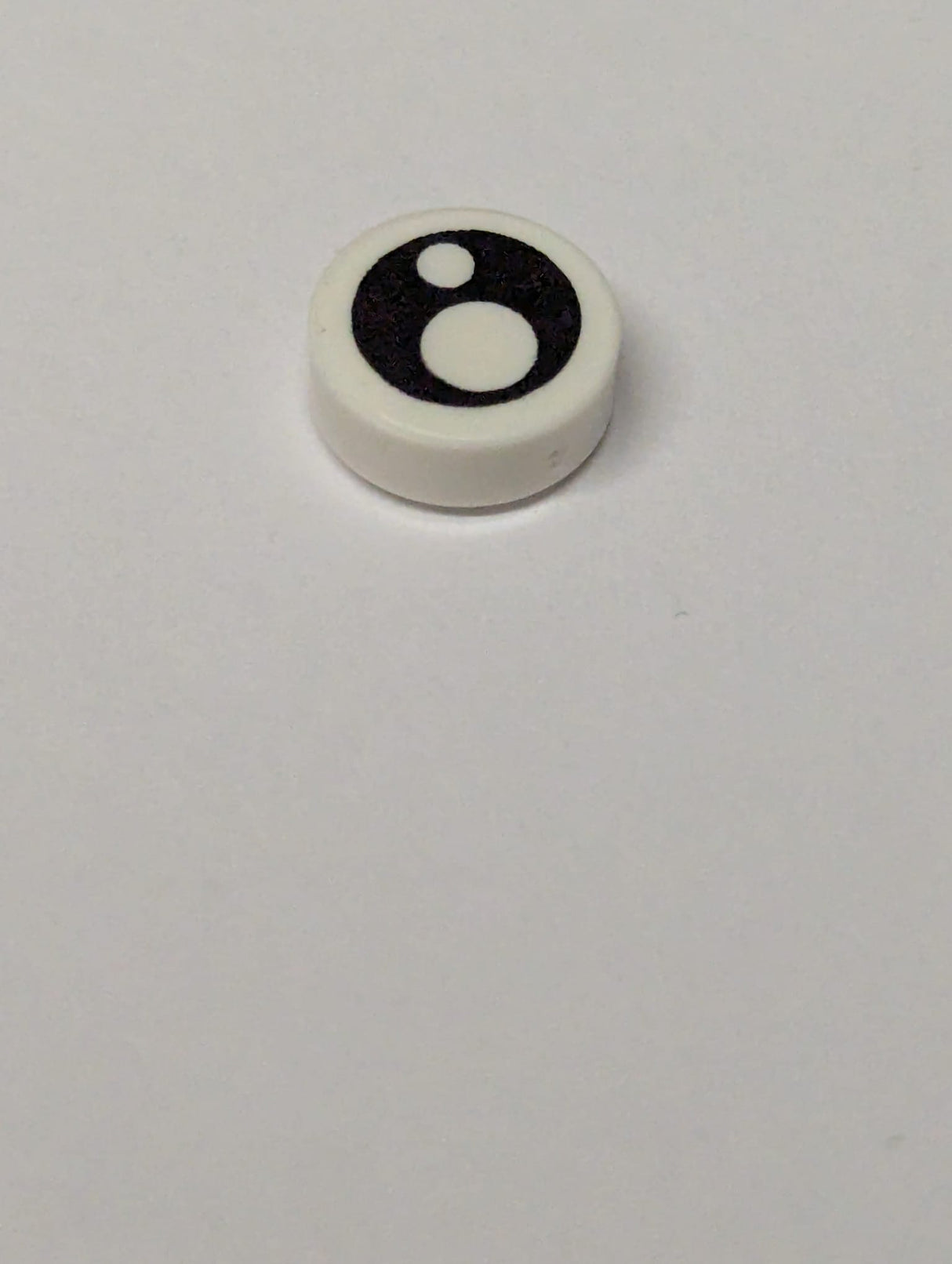 NEU Fliese, rund 1 x 1 mit schwarzem Auge mit Pupille und Kreis-Muster weiß