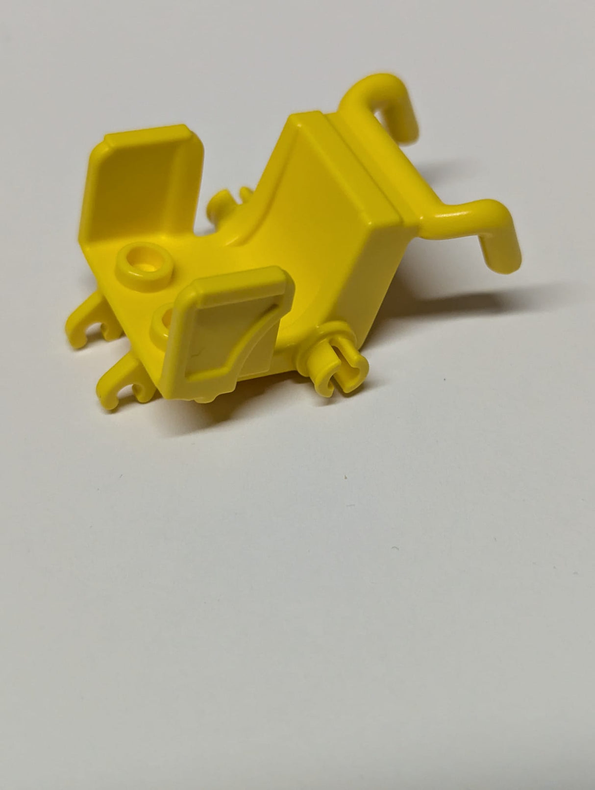 NEU Minifigure, Utensil Wheelchair Seat with Open Sides and High Arm Rests gelb yellow