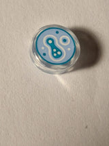NEU Fliese, rund 1 x 1 mit hellblauem, dunkel-türkisfarbenem und weißem Zellkultur-Muster in Petrischale transparent weiß