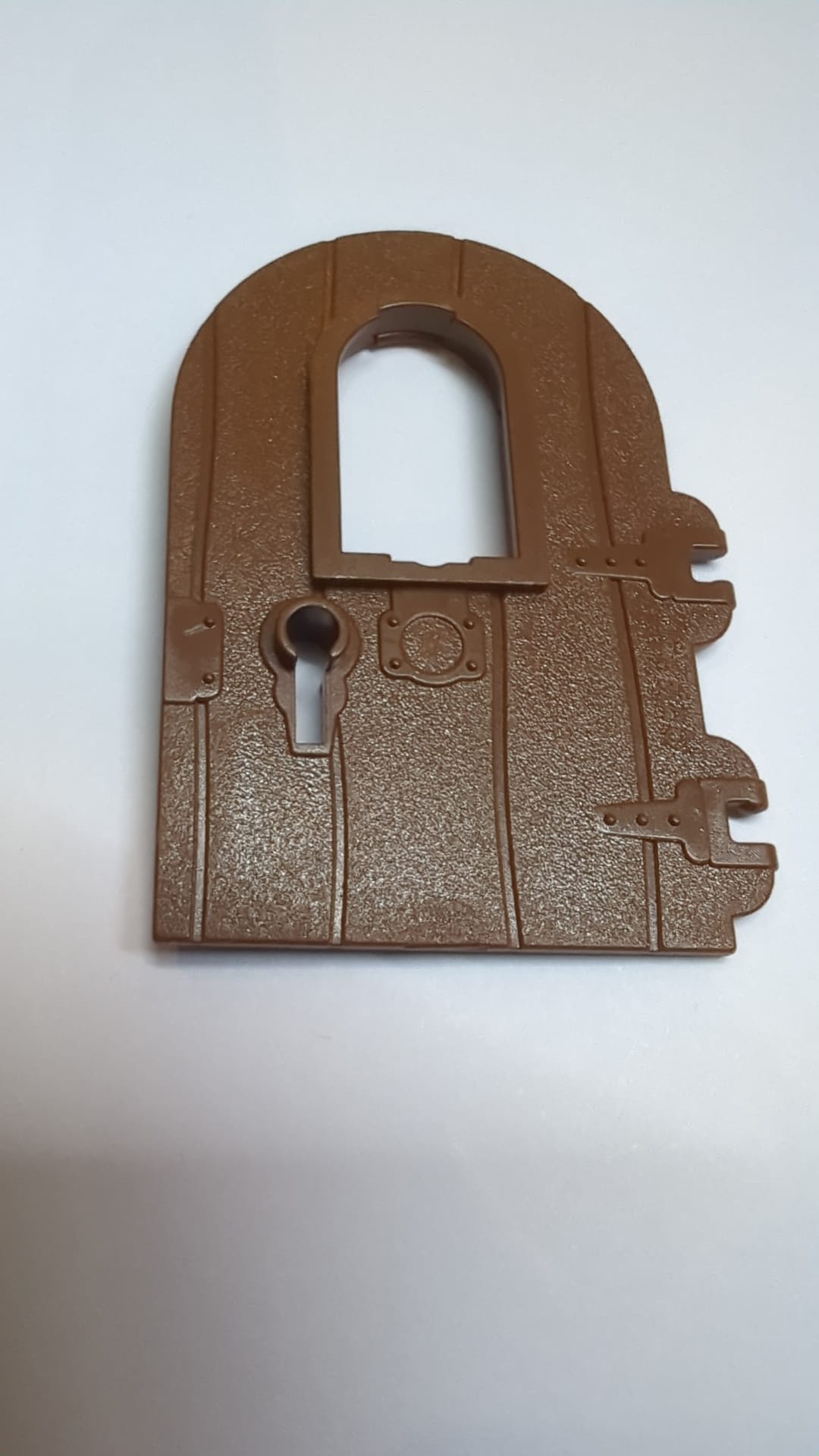 1x4x6 Tür abgerundetes Oberteil mit Fenster und Schlüsselloch, unverstärkte Kante altbraun
