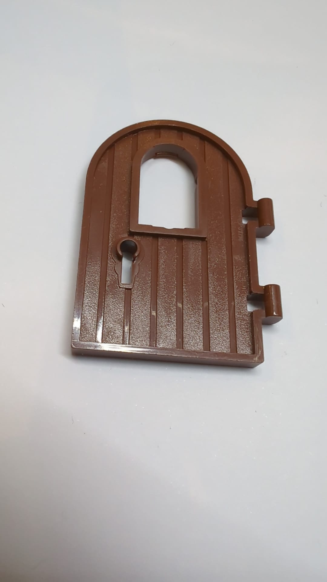 1x4x6 Tür abgerundetes Oberteil mit Fenster und Schlüsselloch, verstärkte Kante neubraun