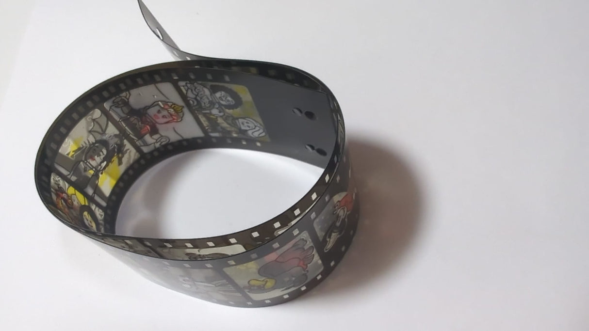 NEU Kunststoff-Filmstreifen / Rolle mit schwarzen Rahmen und 20 Disney-Film-Bildern Muster