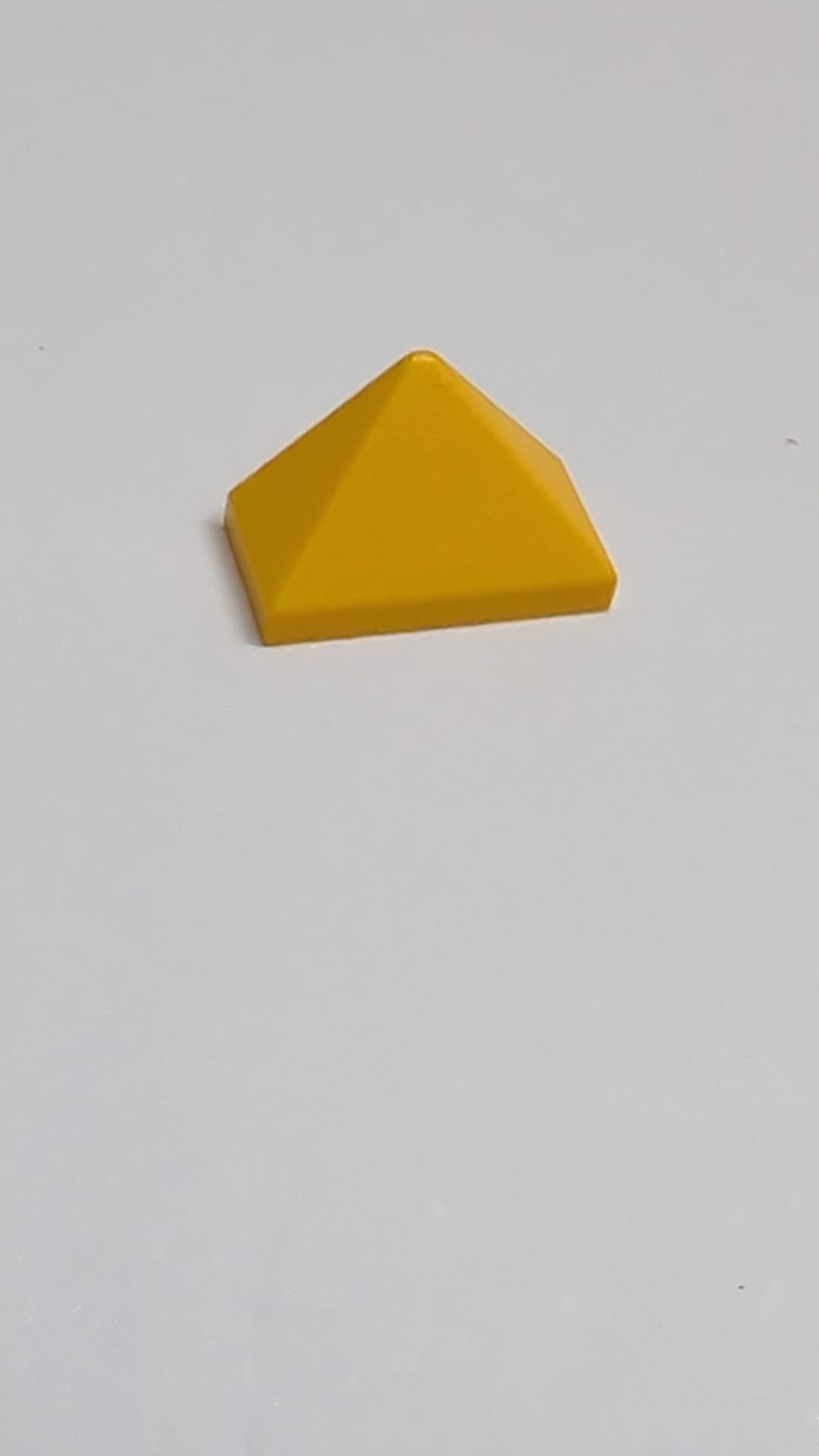 Schräge 45° 2 x 1 Dreifachbefestigung mit unterer Bolzenhalterung hellorange