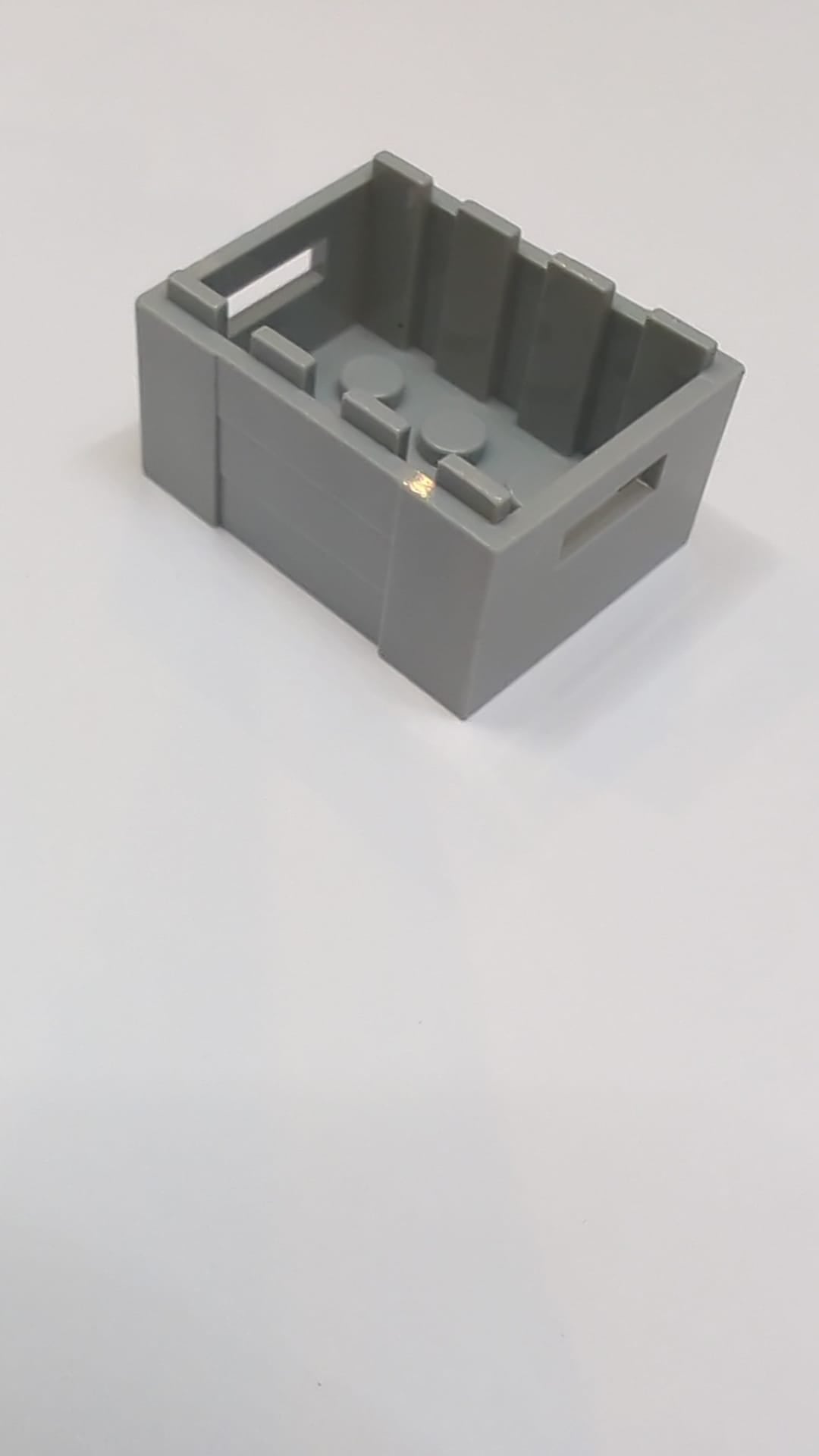 3x4 Kiste Box mit Handgriffen neuhellgrau