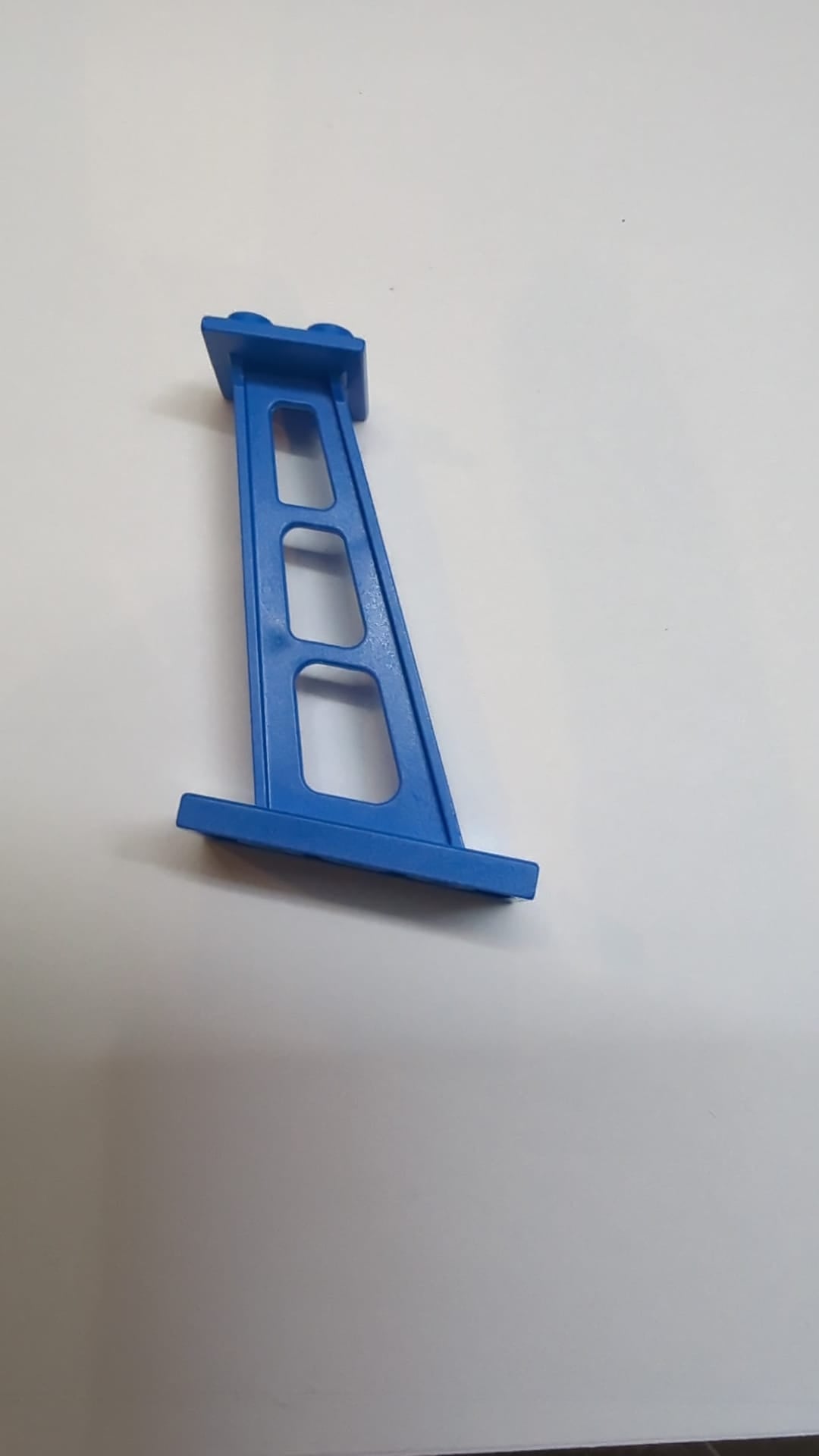 Stütze 2x4x5 Schräg stehende Pfosten, 3 mm breite Pfosten blau