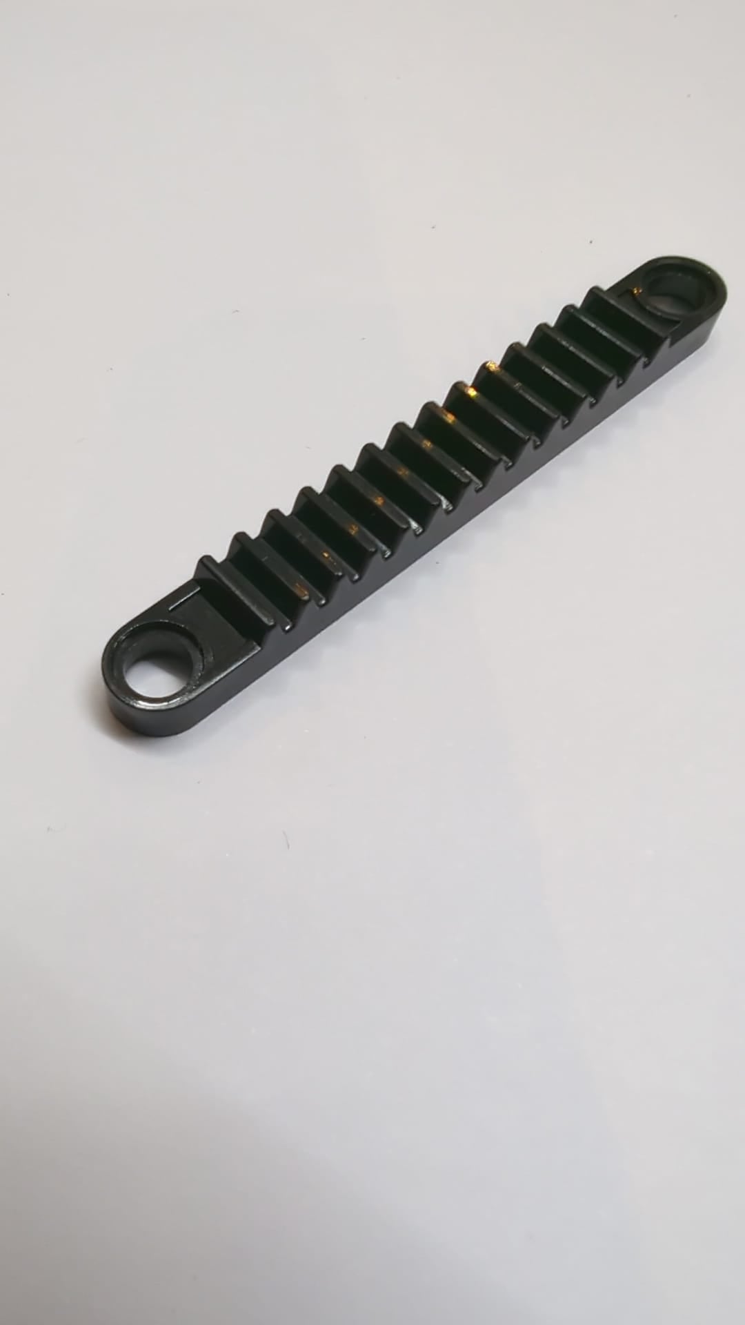 1x8 Technik, Zahnstange mit Löchern schwarz