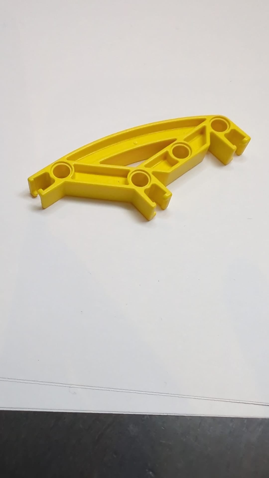 Znap Beam 8, 4 Löcher, 3 Biegungen, Gebogen gelb