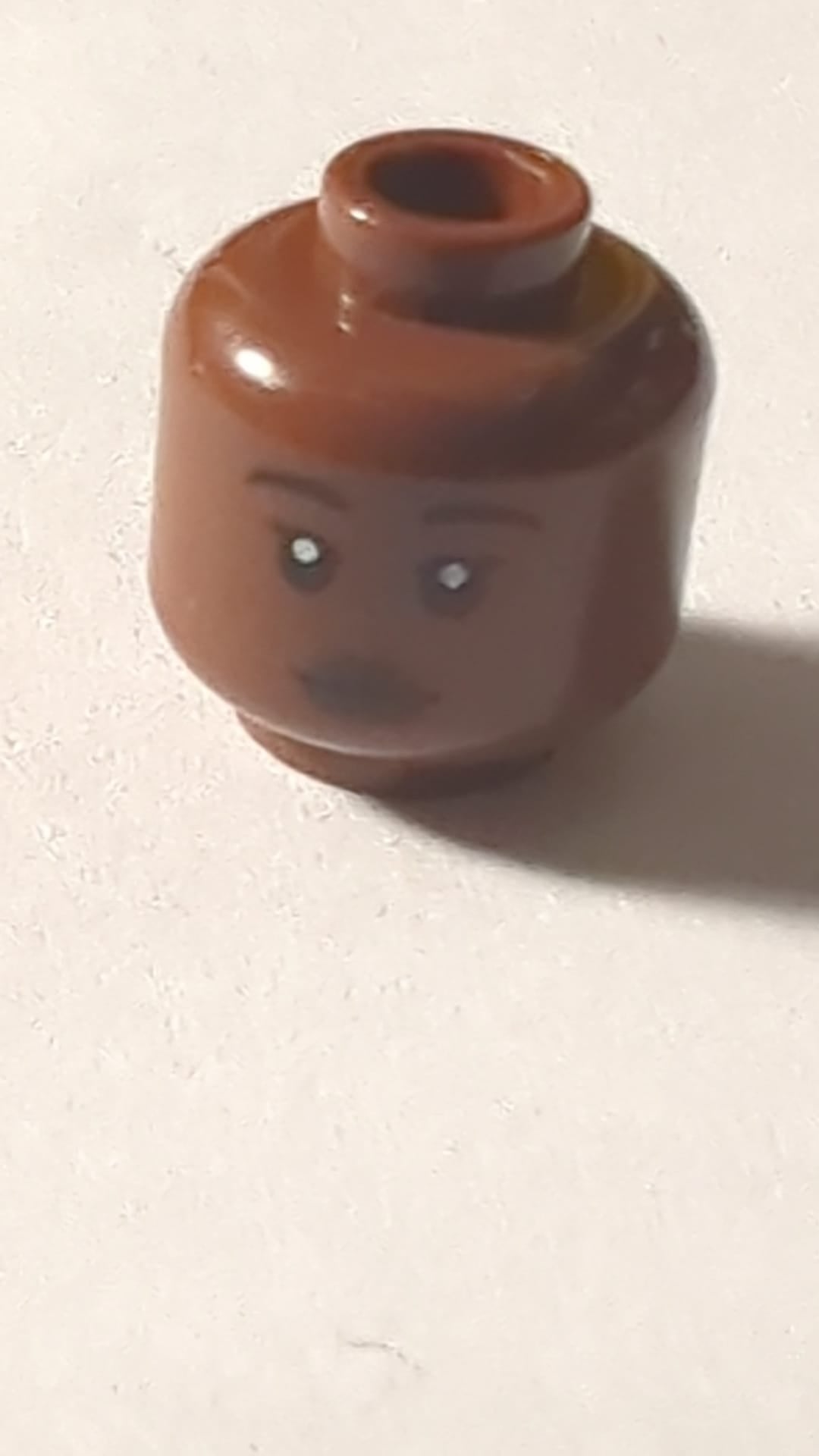 NEU Minifigure, Head Dual Sided Female, Dark Brown Lips, Black Eyebrows, Neutral / Angry Pattern - Hollow Stud