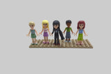 Bunte Tüte mit diesen 5 Minifiguren aus dem Bereich Friends frnd23