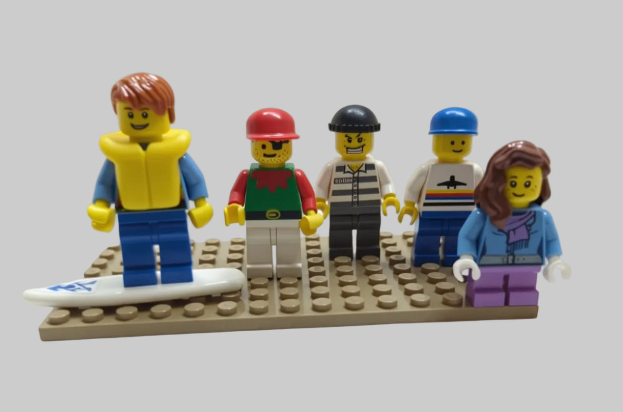 Bunte Tüte mit diesen 5 Minifiguren aus dem Bereich City cty92