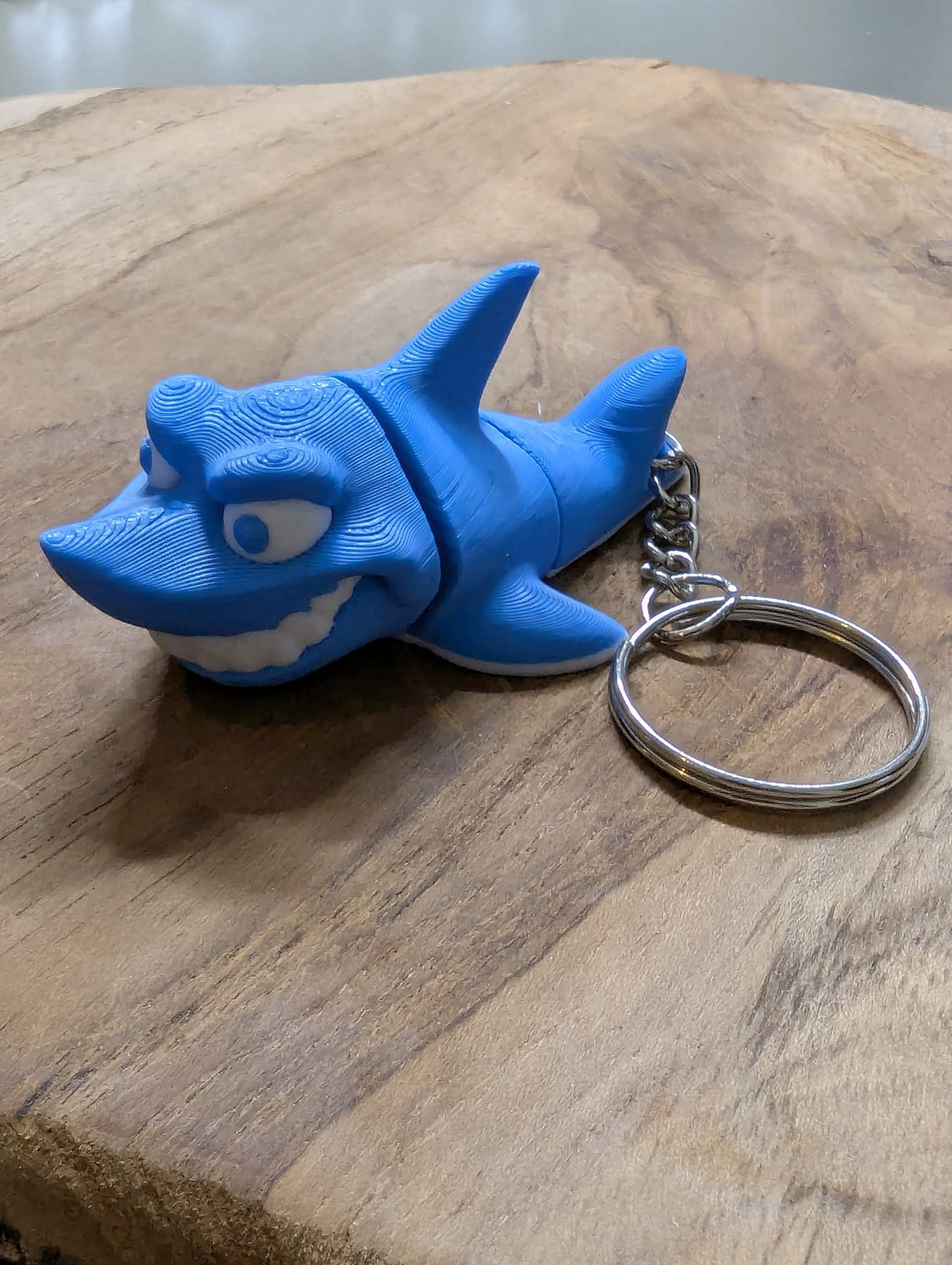 grinsender Hai Schlüsselanhänger 3D  mittelblau
