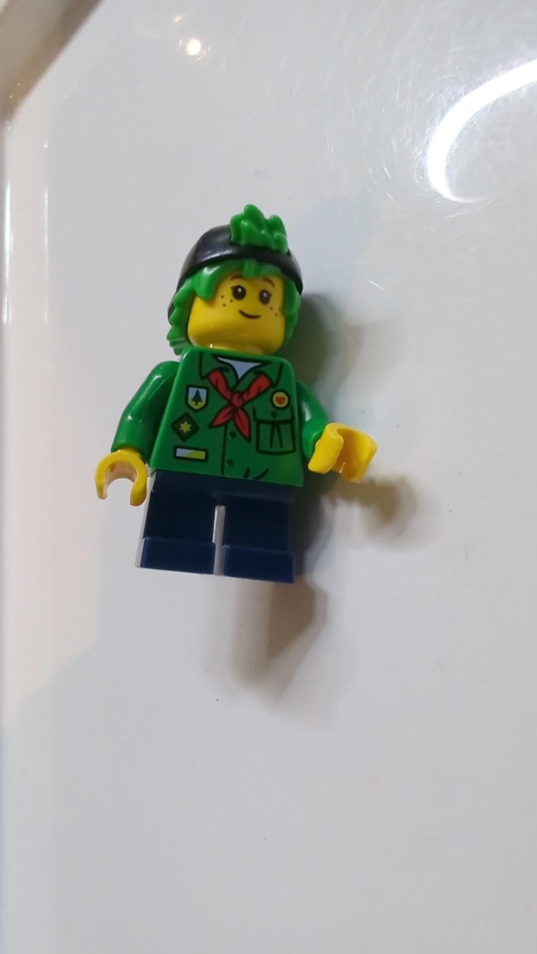NEU Minifigur Pfadfinger mit kurzen Beinen, Cap