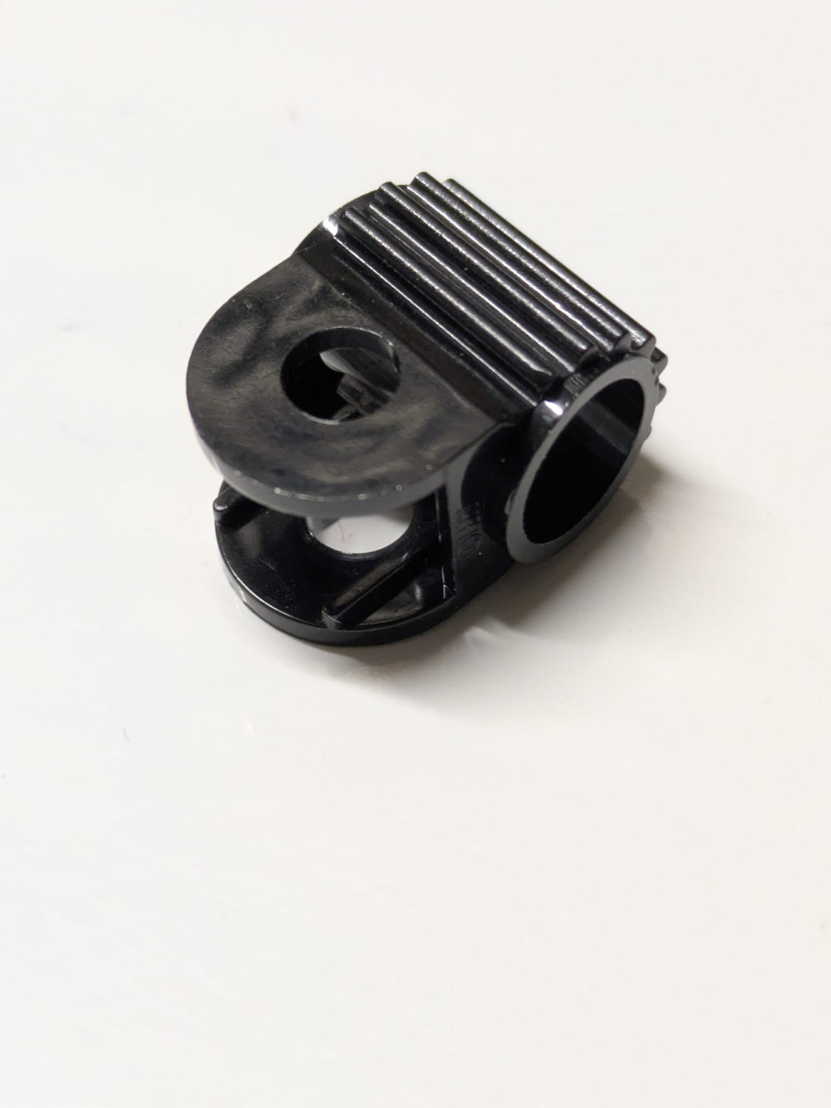 Technik, Lenkgetriebehalter schwarz