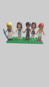 Bunte Tüte mit diesen 5 Minifiguren aus dem Bereich Friends frnd35