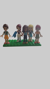 Bunte Tüte mit diesen 5 Minifiguren aus dem Bereich Friends frnd36