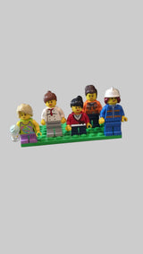 Bunte Tüte mit diesen 5 Minifiguren "Frauenpower" aus dem Bereich City cty130