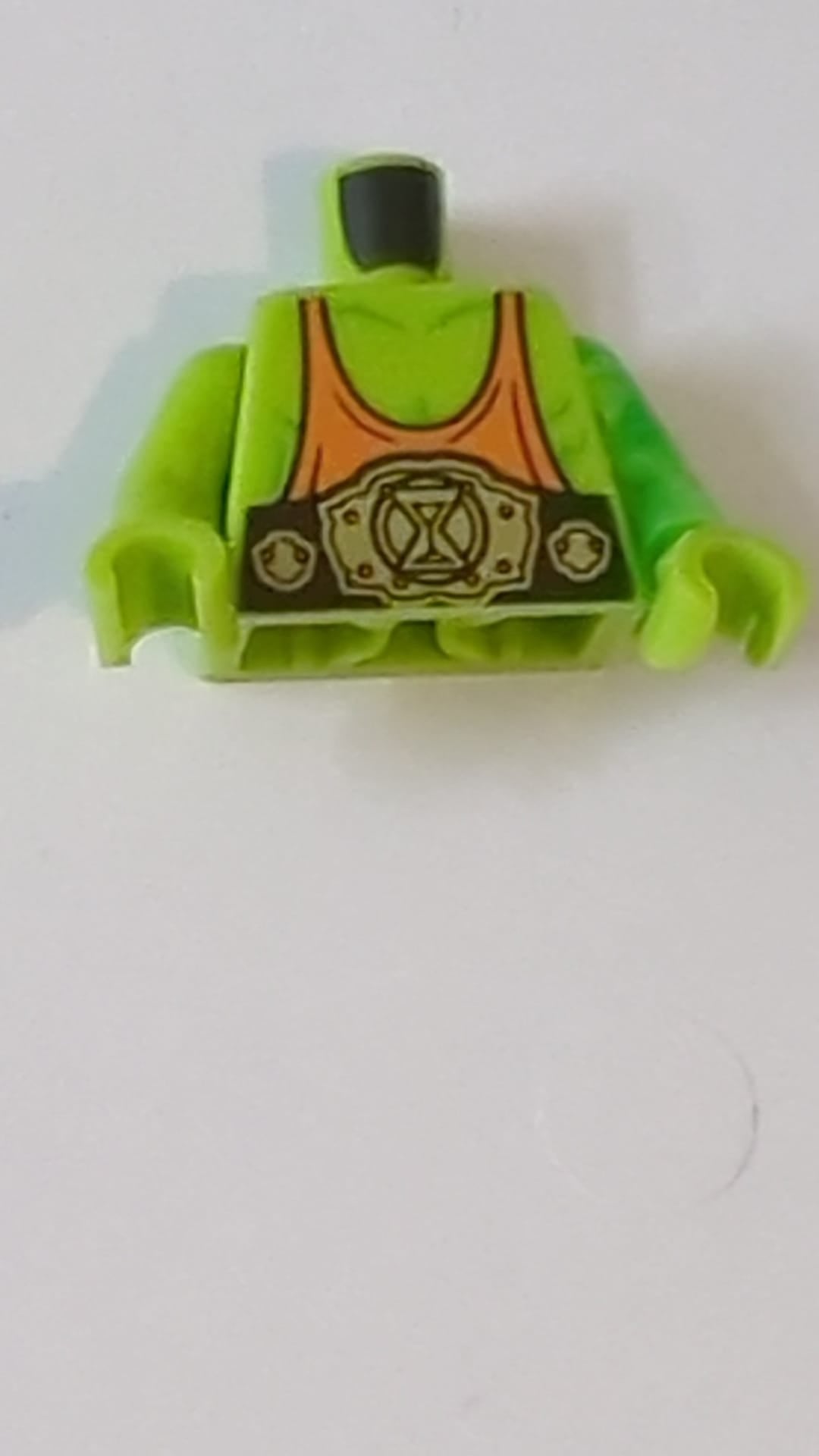 NEU Torso mit Muskelkontur, orangefarbenes Tanktop, schwarz-goldener Wrestlinggürtel mit „Z-Blob“-Muster auf dem Rücken „BAM“ / linker Arm: transparent-hellgrün / rechter Arm: limettengrün / Hände: limettengrün lindgrün