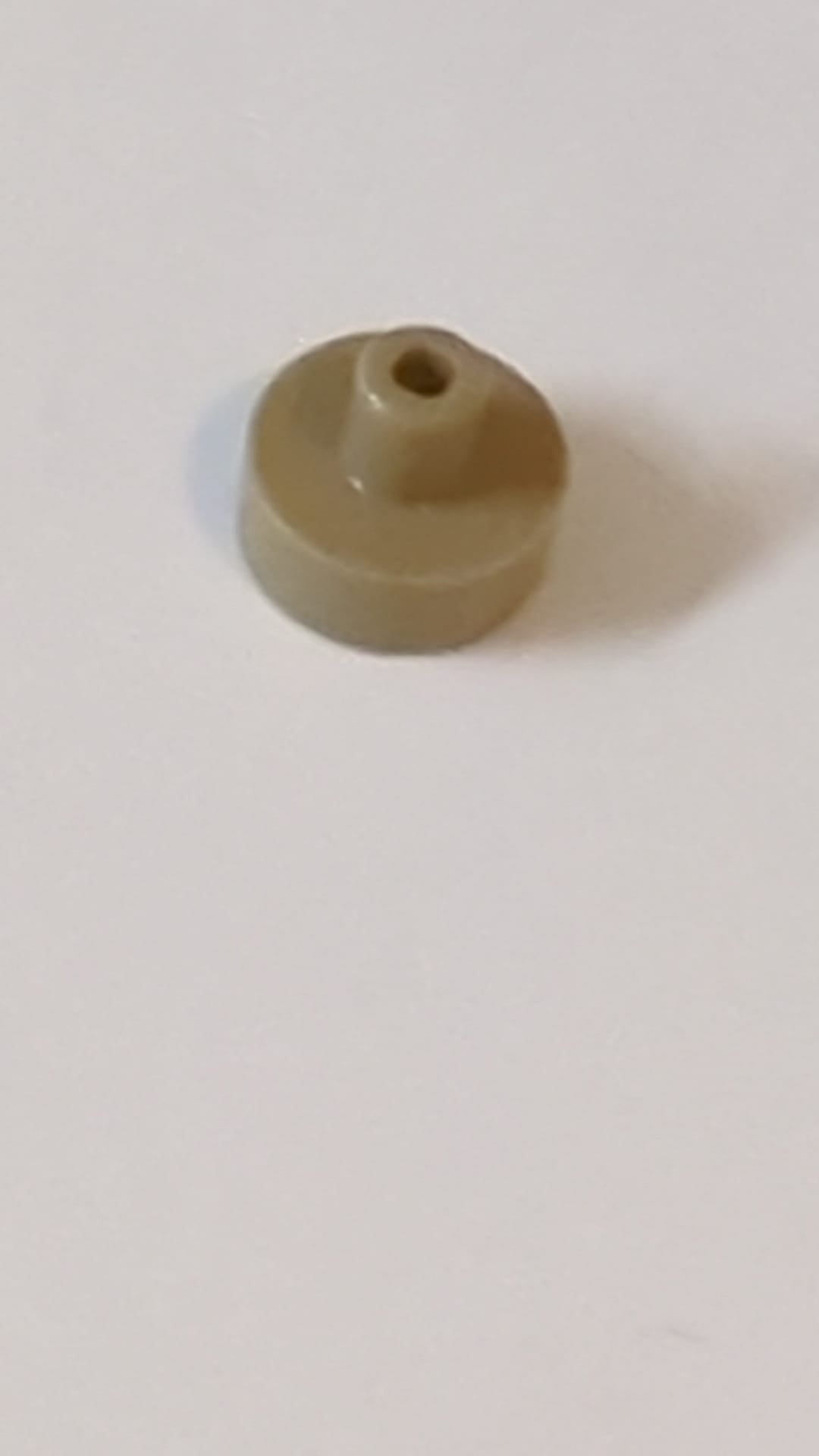 1x1 Runde Fliese mit Steg und kleinem Loch dunkelbeige