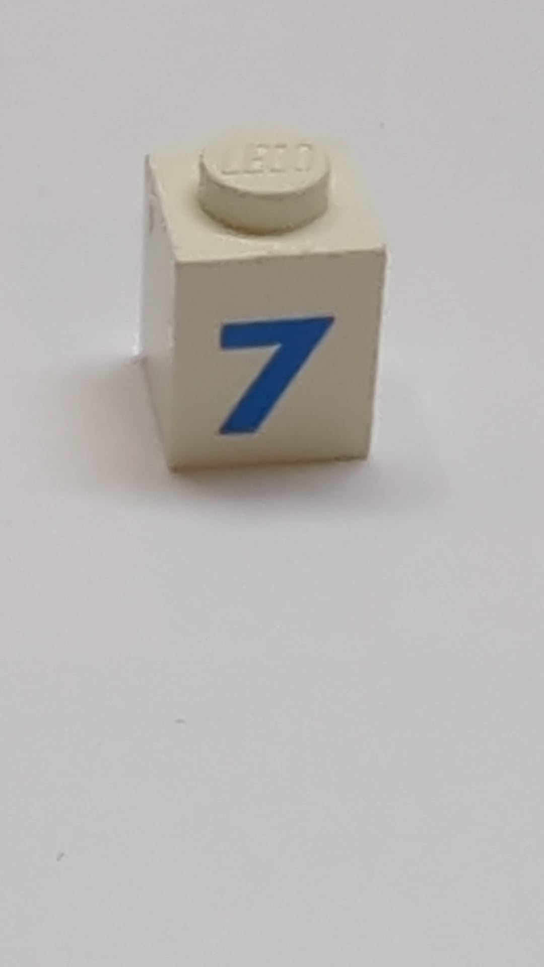 1x1 Stein mit blauem Zahlenmuster 7 Fettschrift weiß