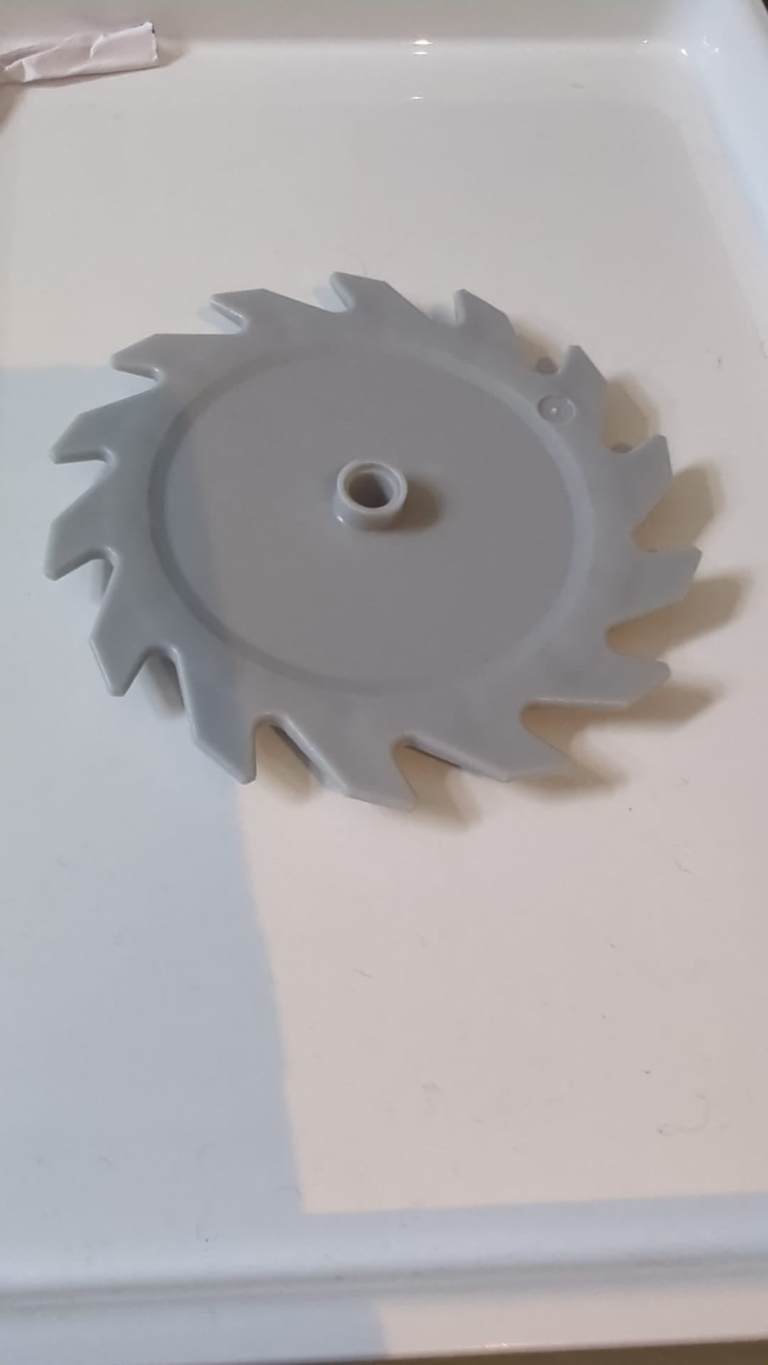 9x9 Technic Kreissägeblatt mit Stiftloch und Zähnen in gleicher Richtung neuhellgrau
