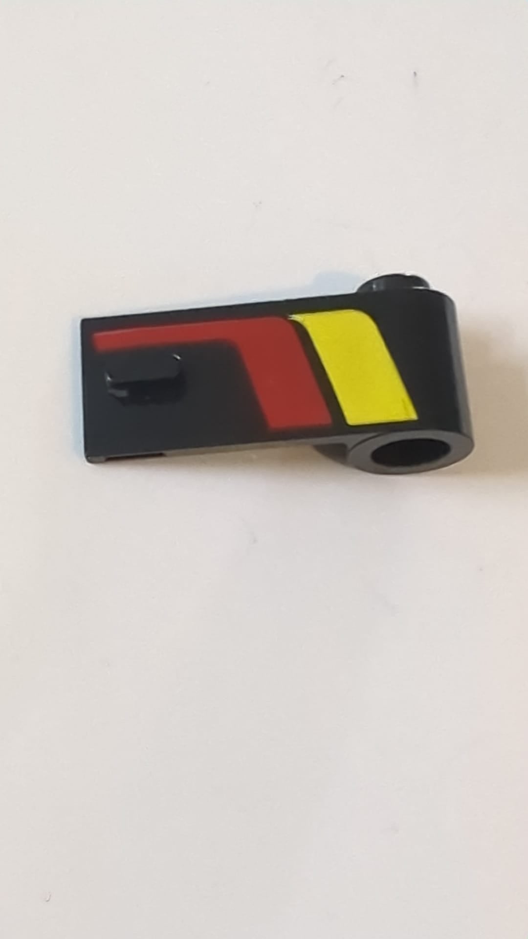 1x3x1 Tür rechts mit rot-gelbem Streifenmuster schwarz