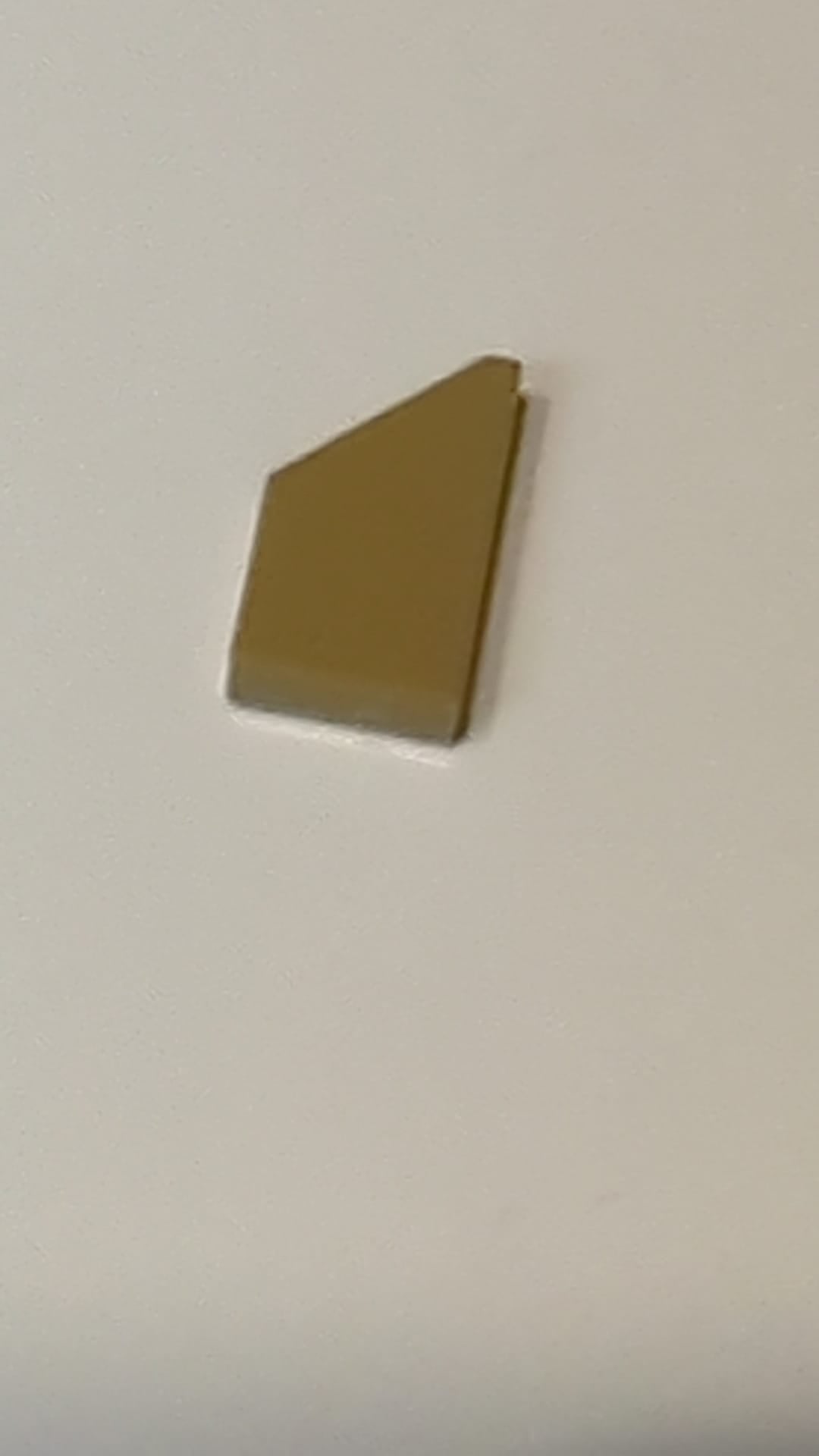 NEU 1 x 2 Fliese, modifiziert , Keil links dunkelbeige