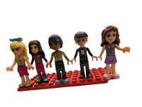 Bunte Tüte mit diesen 5 Minifiguren aus dem Bereich Friends frnd15