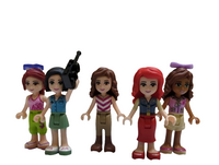 Bunte Tüte mit diesen 5 Minifiguren aus dem Bereich Friends frnd21