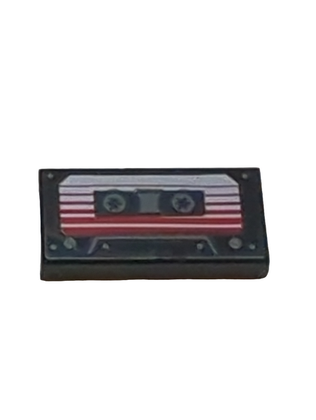 1x2 Fliese bedruckt with Audio Cassette, White Label with Red Stripes schwarz black