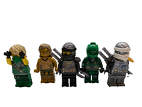 Bunte Tüte mit diesen 5 Minifiguren aus dem Bereich Ninjago