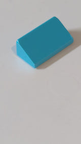 1x2x2/3 Dachstein 30° azur (medium)