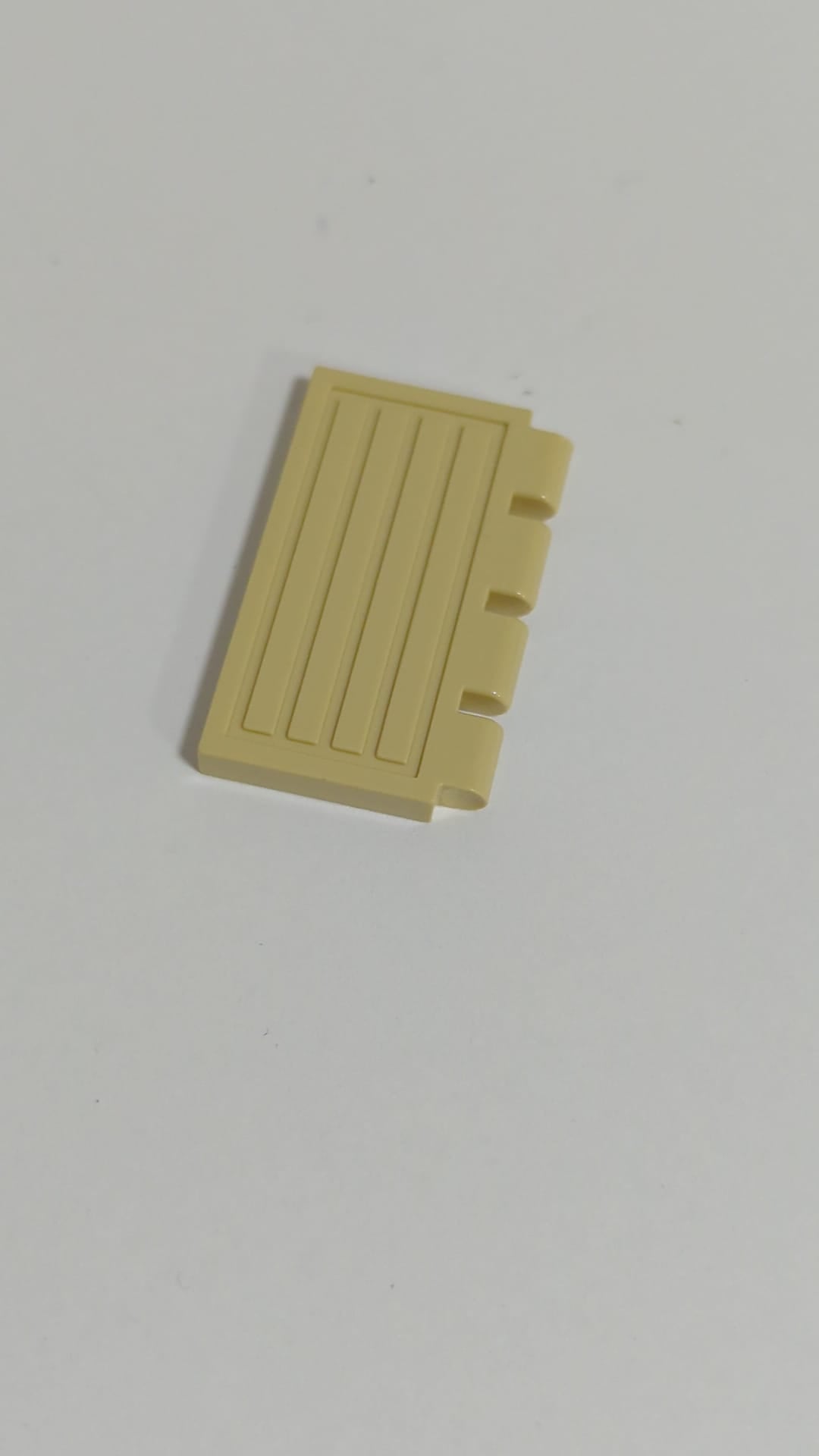 2x4 Klappe / Tür für Zug beige