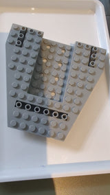 12x12x1  1/3 Fahrzeug, Grundfläche mit 4 x 8 vertiefter Mitte und 8 Löchern neuhellgrau