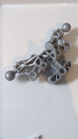 Bionicle Piraka Torso mit 2 Kugelgelenken pearl hellgrau