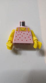 Torso Paradisa Rotes Punkt-Top mit Goldkettenmuster / Gelbe Arme / Gelbe Hände hellrosa