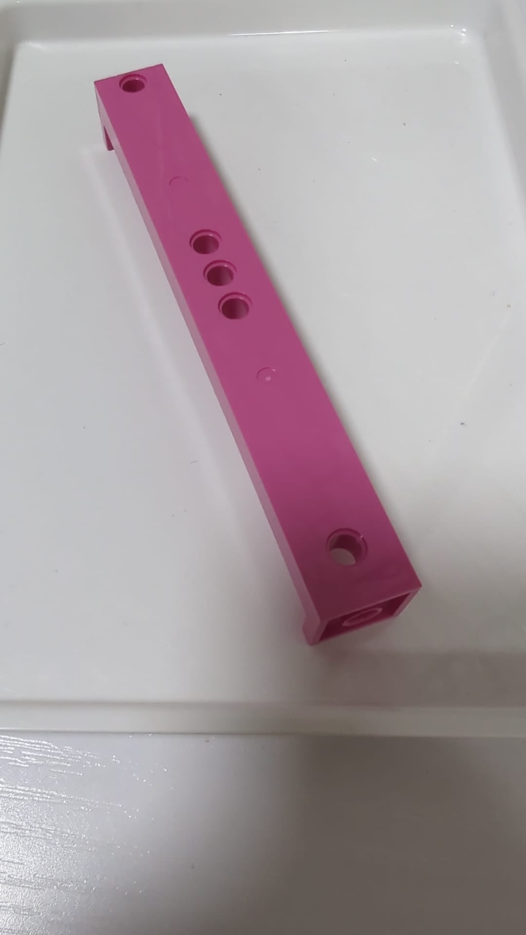 2x2x13 Halterung  mit 5 Stiftlöchern Knallpink Dunkelpink