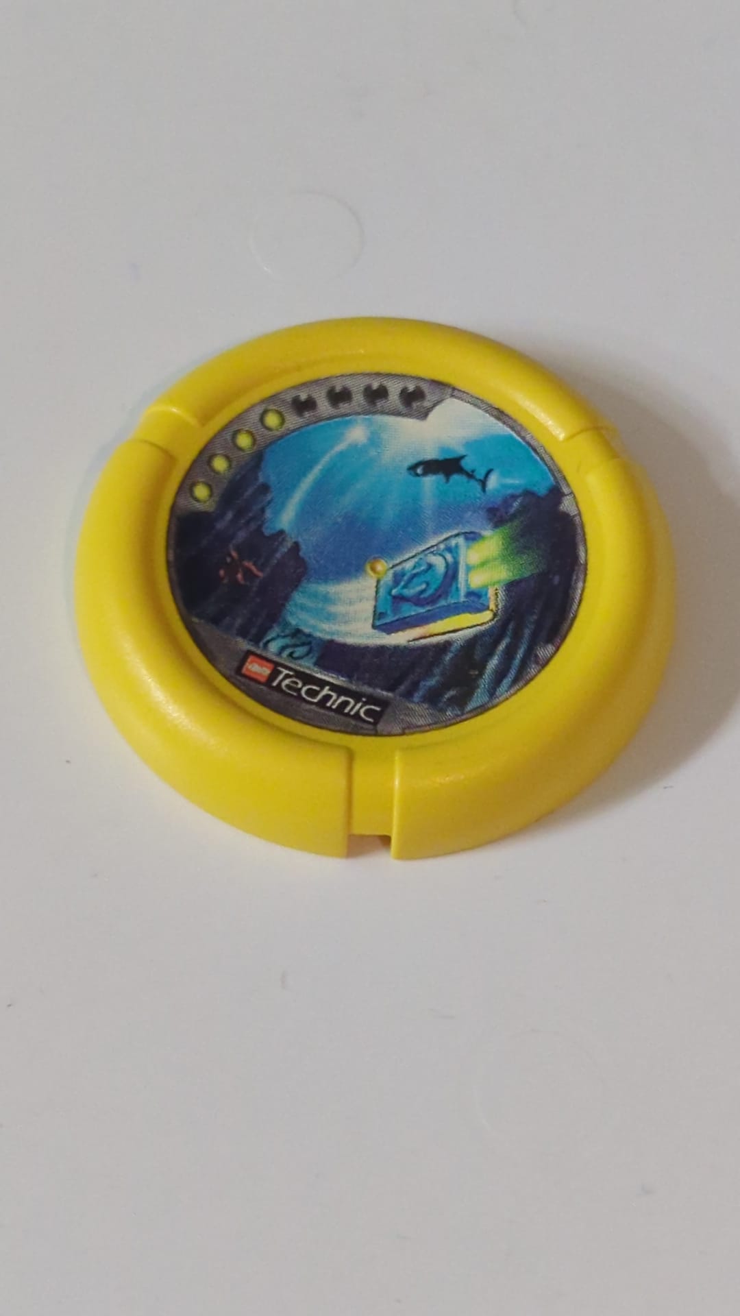 Wurfscheibe Disk mit Throwbot-Scuba-/Slizer-Sub-4-Pips-Motiv, LEGO Technic Logo und Unterwasser-Box mit Hai-Muster gelb