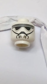 Minifigur, Alienkopf mit schwarzer Schutzbrille und Atemmaske, Muster „SW Imperial Driver / Pilot“ weiß