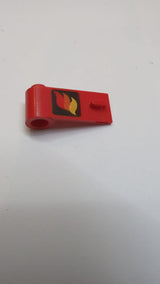 1x3x1 Tür links mit klassischem Feuerwehrlogo-Muster rot