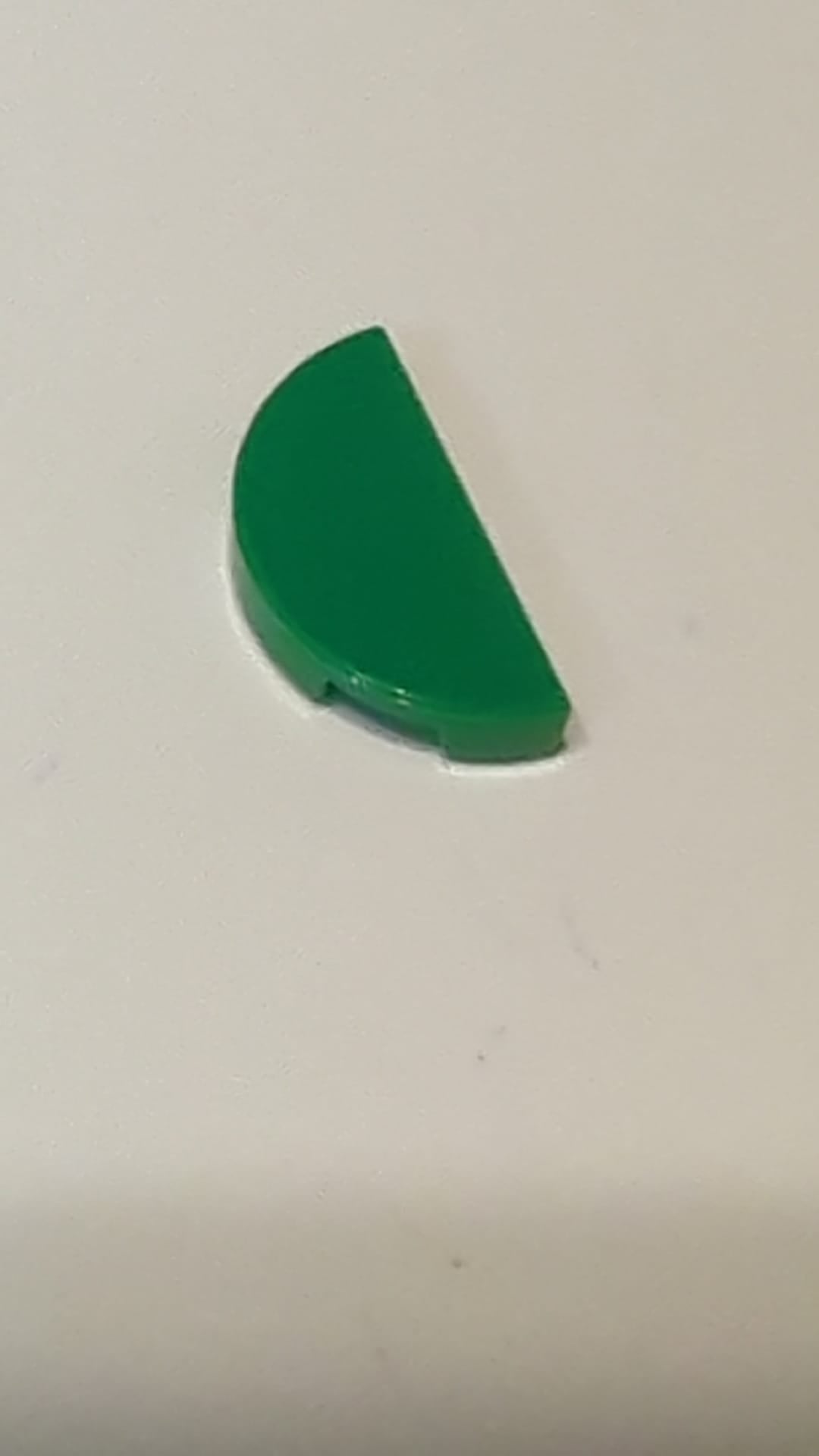 NEU 1 x 2 Fliese rund halb grün