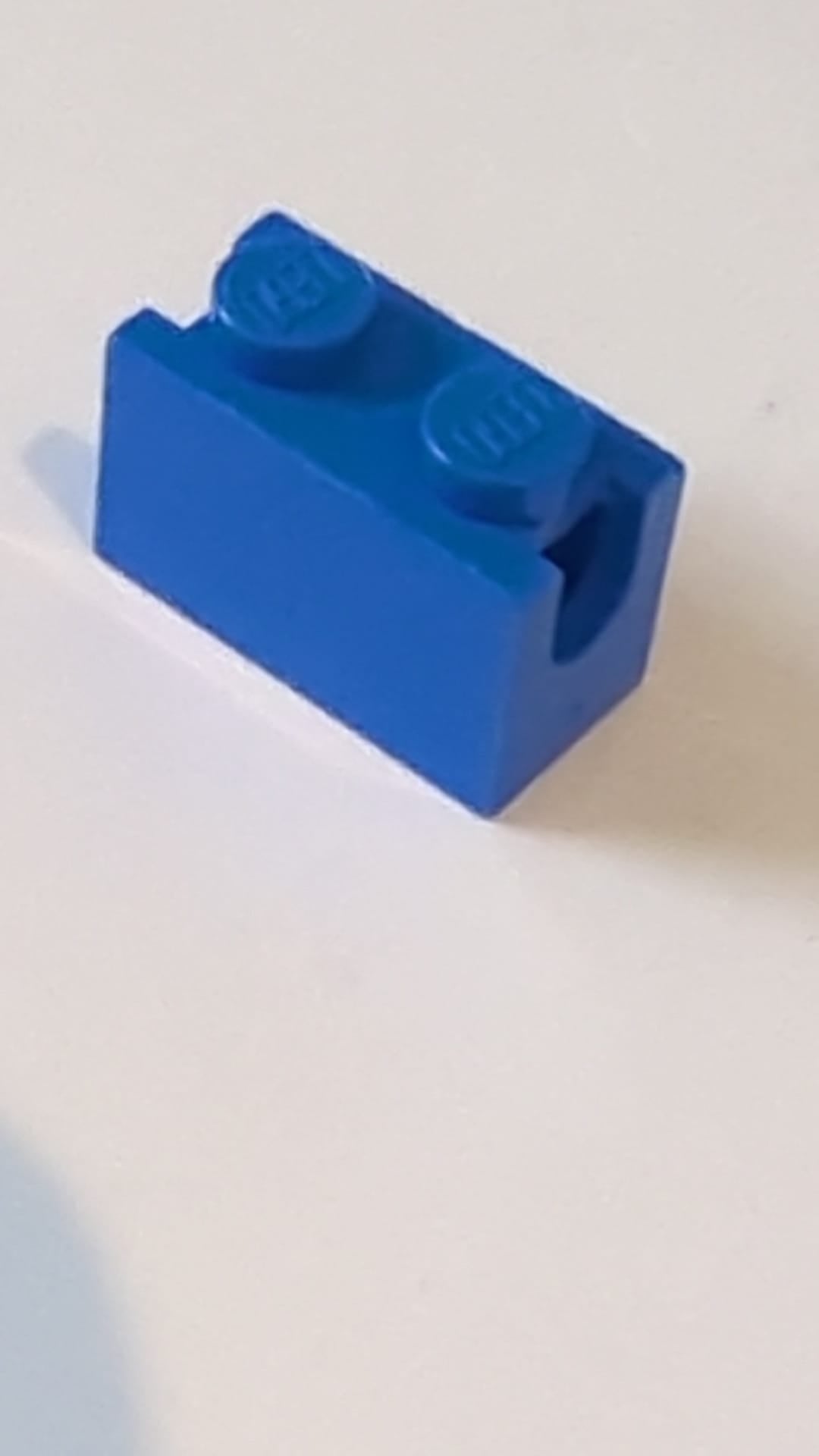 1x2 Modifizierter Stein mit Baggerarmhalterung blau
