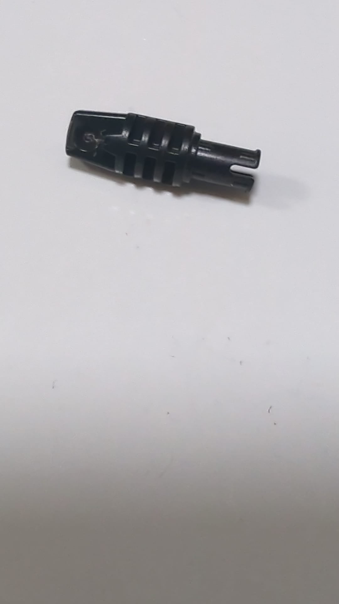 Scharbenzylinder 1 x 3 Verriegelung mit 1 Finger und Stift mit quadratischem Loch und Reibrippen an den Enden schwarz