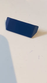 Fahrzeug, Spoiler mit Bügelgriff dunkelblau